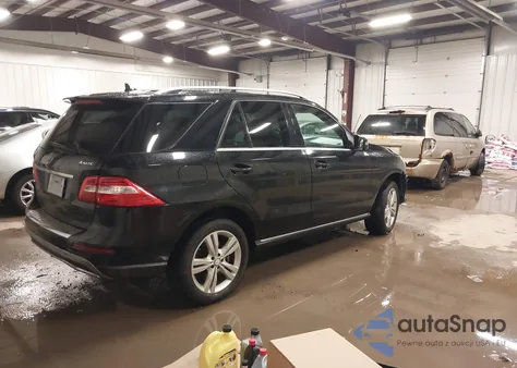 2013 Mercedes-Benz Ml 350 4Matic z USA, uszkodzony, nr VIN 4JGDA5HB7DA247612